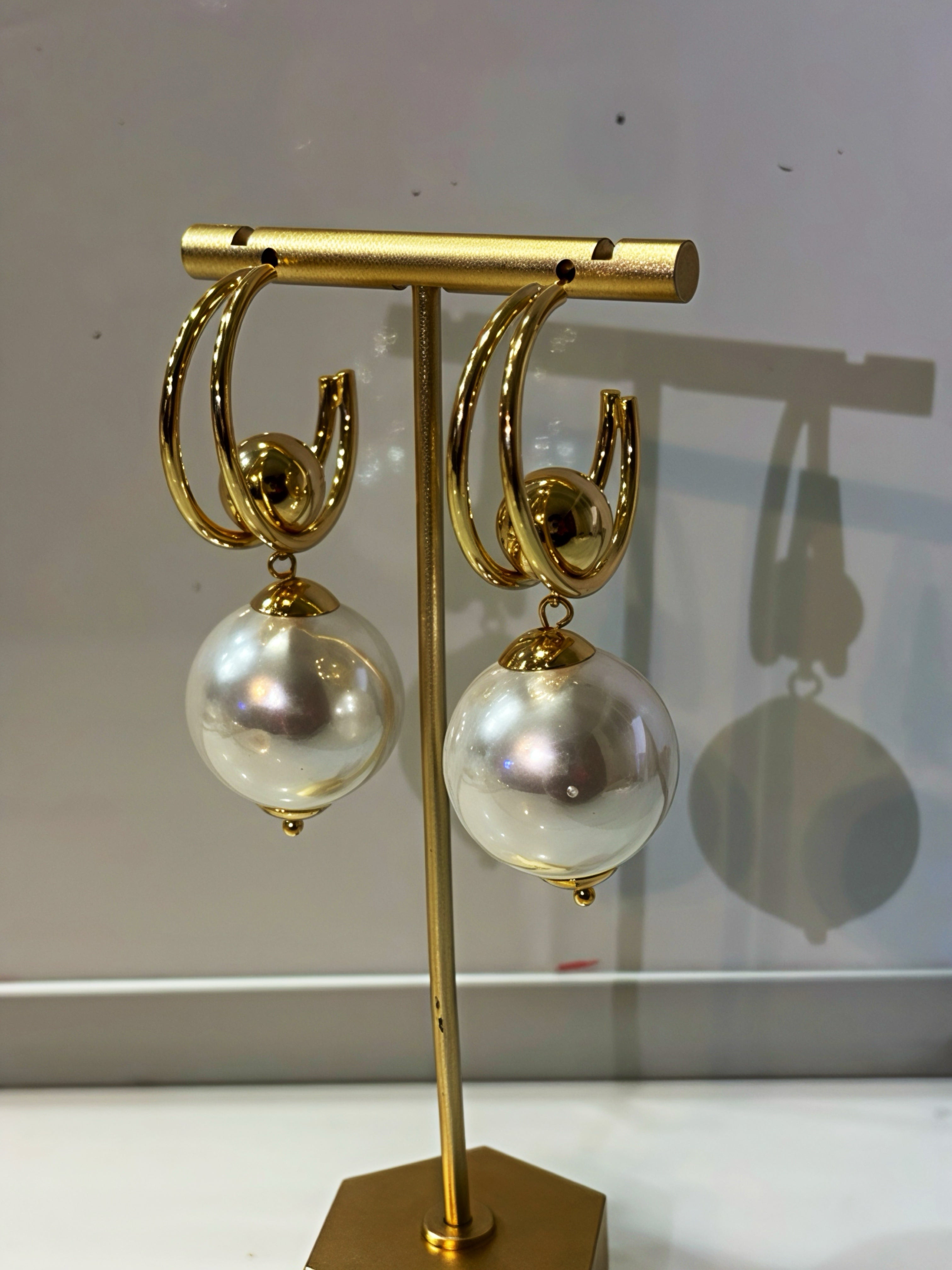 Big pearl earrings