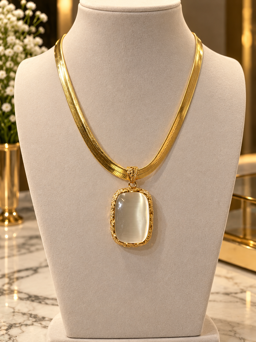 Moonlight Luxe Pendant Necklace