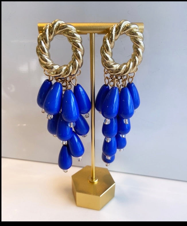 Oversized royal earrings
