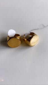 Chunky round vintage ring
