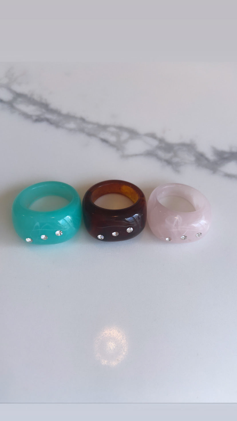 Stone oval rings