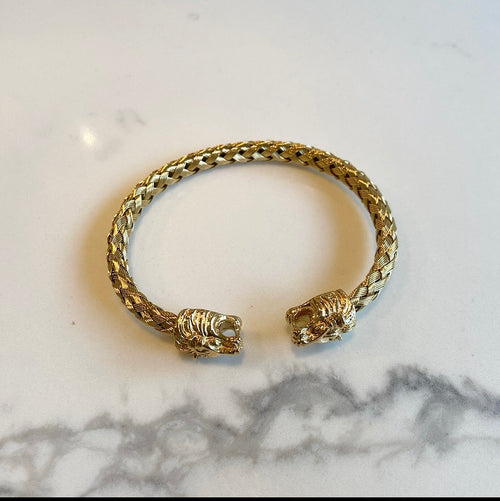 Dainty lion bracelet