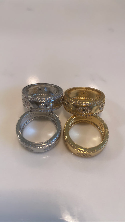 Rhinestones eye ring